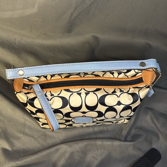 Coach Classic Signature Canvas Black White and blue Small Purse/Wristlet - Picture 7 of 13